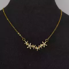 collar con dije con cuadrado y stass acero dorado y plateado