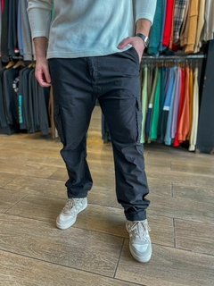 PANTALÓN NUT CARGO NEGRO