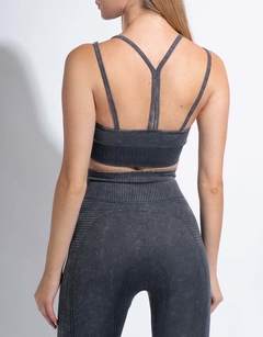 TOP RIPPED BLACK SEAMLESS en internet