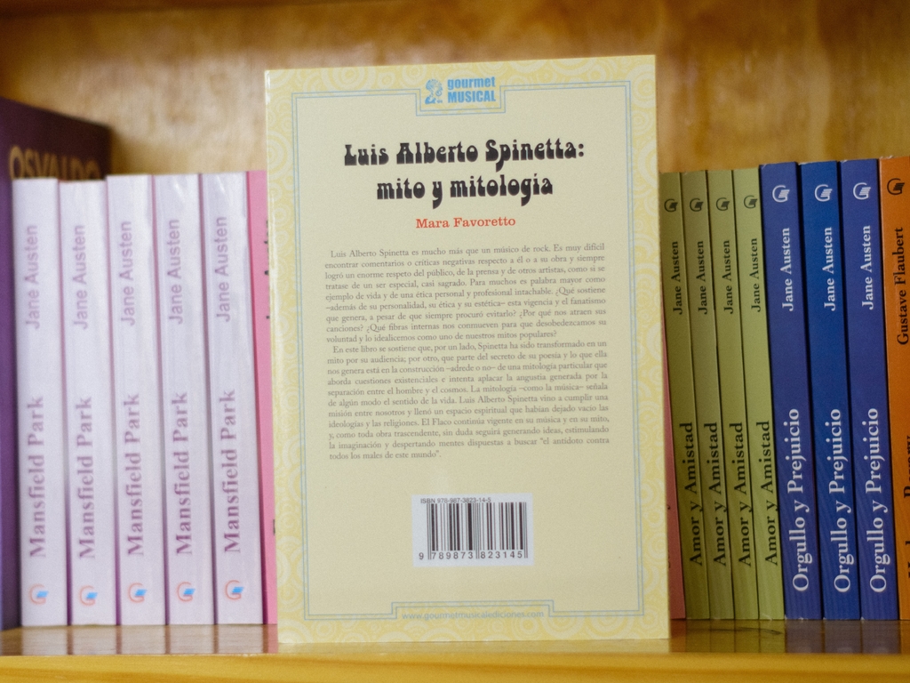 Luis Alberto Spinetta Mito Y Mitologia by Mara Favoretto: GOOD FINE  SOFTCOVER (2013)