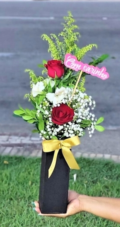 Box tulipa com flores - comprar online