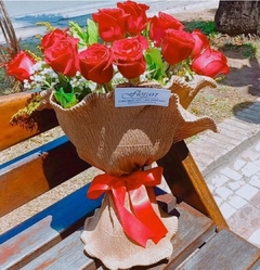 Ramalhete 12 rosas vermelhas - comprar online