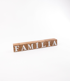 Palavra Família em Madeira Rústica - comprar online