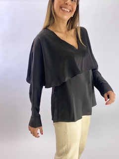 BLUSA CAPA SEDA | PRETO - loja online