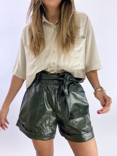 SHORTS COURO ECO | VERDE MILITAR