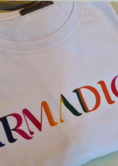 T-shirt Armadio Color na internet