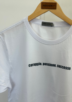 T-shirt Coraggio na internet