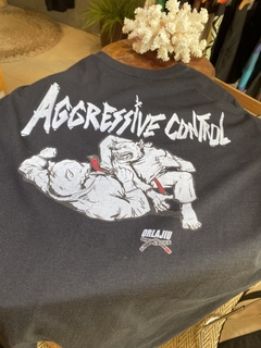 Camisa Agressive Control Orlajiu na internet