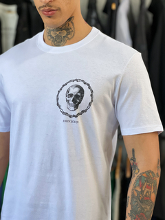 Camiseta Skull Profile John John Masculina 42.54.5159 - Camiseta Skull  Profile John John Masculina - JOHN JOHN MASC