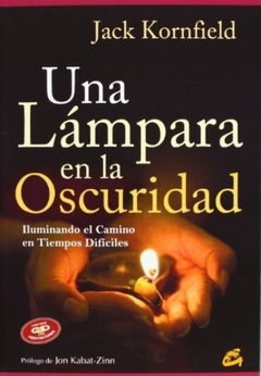 UNA LAMPARA EN LA OSCURIDAD (CON CD)