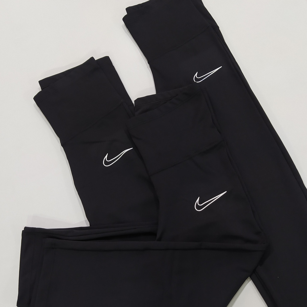 Calzas rectas sales nike