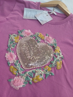 T-shirt [M] Coração c flores rosa na internet