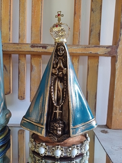 Nossa Senhora Aparecida c coroa e pedras