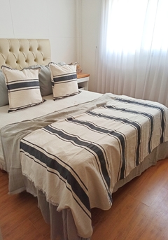 PIE DE CAMA/MANTA VENECIA - rayas negras - Saona Deco Home