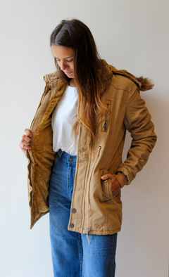 Parka Arena Gabardina c/Corderito Y Capucha Piel