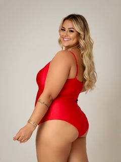 Maiô com Alça Plus Size na internet