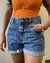 Short jeans com barra dobrada