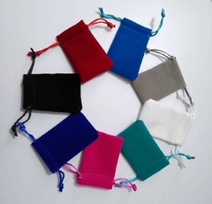 25 Bolsas de Terciopelo 5X7cm Colores en Menu - comprar en línea