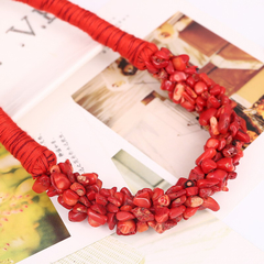 Collar Grueso Artesanal con Piedras de Coral en Color Rojo - tienda en línea