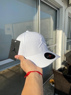 Gorra Jordan Curva