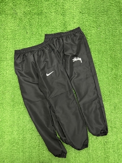 Rompeviento Nike Lisos