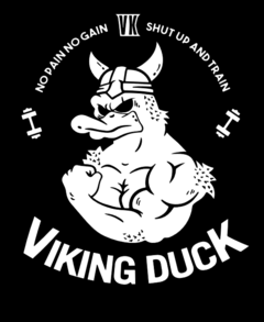 Remera Negra Viking Duck - Proud - Pura Genética