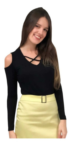 Blusa Ombro Vazado Trançada No Decote