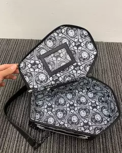 Bolsa de ombro punk gótica preta em couro PU - ERMA Skull Moda & Decoração