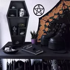 Estante Gothic Coffin