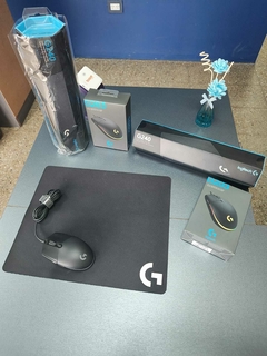 Combo Gamer Logitech Mouse G203 Lightsync RGB + MousePad Logitech G240 - tienda online