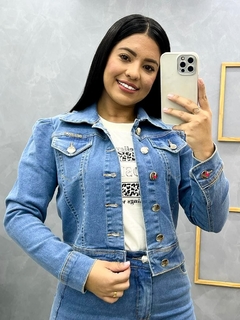 Jaqueta jeans curta botões personalizados BLV 3521 - Saphira Moda Evangélica