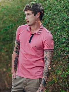 Camisa polo retilinia detalhe carcela LW 9298