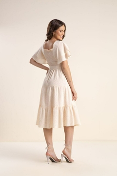 Vestido plano off white pespontos laranja LAR 810404 - comprar online