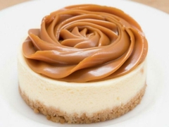 Cheescake keto de dulce de leche. sin gluten