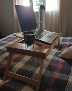 Mesa con atril para notebook DM - DM Diseños en Madera