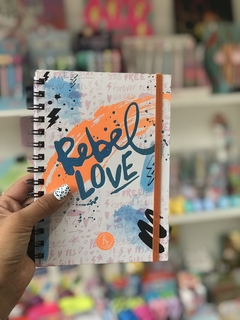 CUADERNO REBEL LOVE -RY PRODUCTOS-