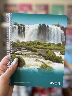 Cuaderno 16 x 21 Avon 84 hojas cuadriculadas