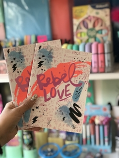 CUADERNO A5 REBEL LOVE - LÍNEA COOL LOVE- RAYADO.