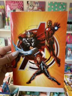 Cuaderno Abrochado Avengers. Hojas rayadas.