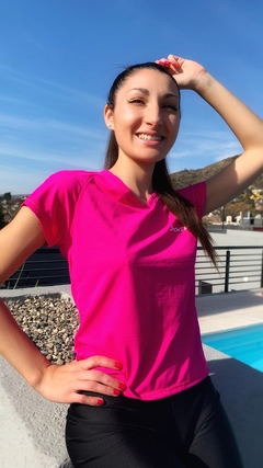 REMERA DRI-FIT MAGENTA - SporTif Mayorista