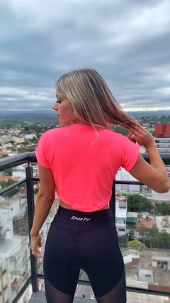 REMERA CORTA DRI-FIT FUCSIA en internet