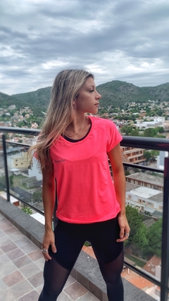 REMERA DRI-FIT FUCSIA - comprar online