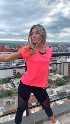 REMERA DRI-FIT FUCSIA - tienda online