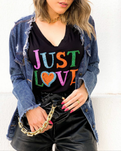 T-SHIRT PRETA JUST LOVE - comprar online