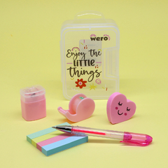 SET LITTLE THING (ROLLER, STICKYS NOTES, CINTA, SACAPUNTAS, GOMA DE BORRAR) [WE4122]