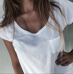 REMERA INU LONG PIMA BLANCA