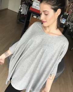 REMERA EMMA PIMA GRIS MELANGE