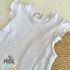 Remera Cloe blanca en internet