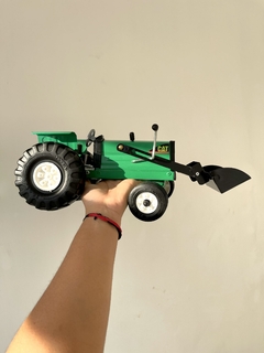 1002 TRACTOR CON PALA DE METAL EN CAJA (656750736487) - comprar online