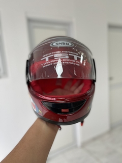 AN323 CASCO DE CARRERA ROJO/NEGRO (9885658565252) en internet